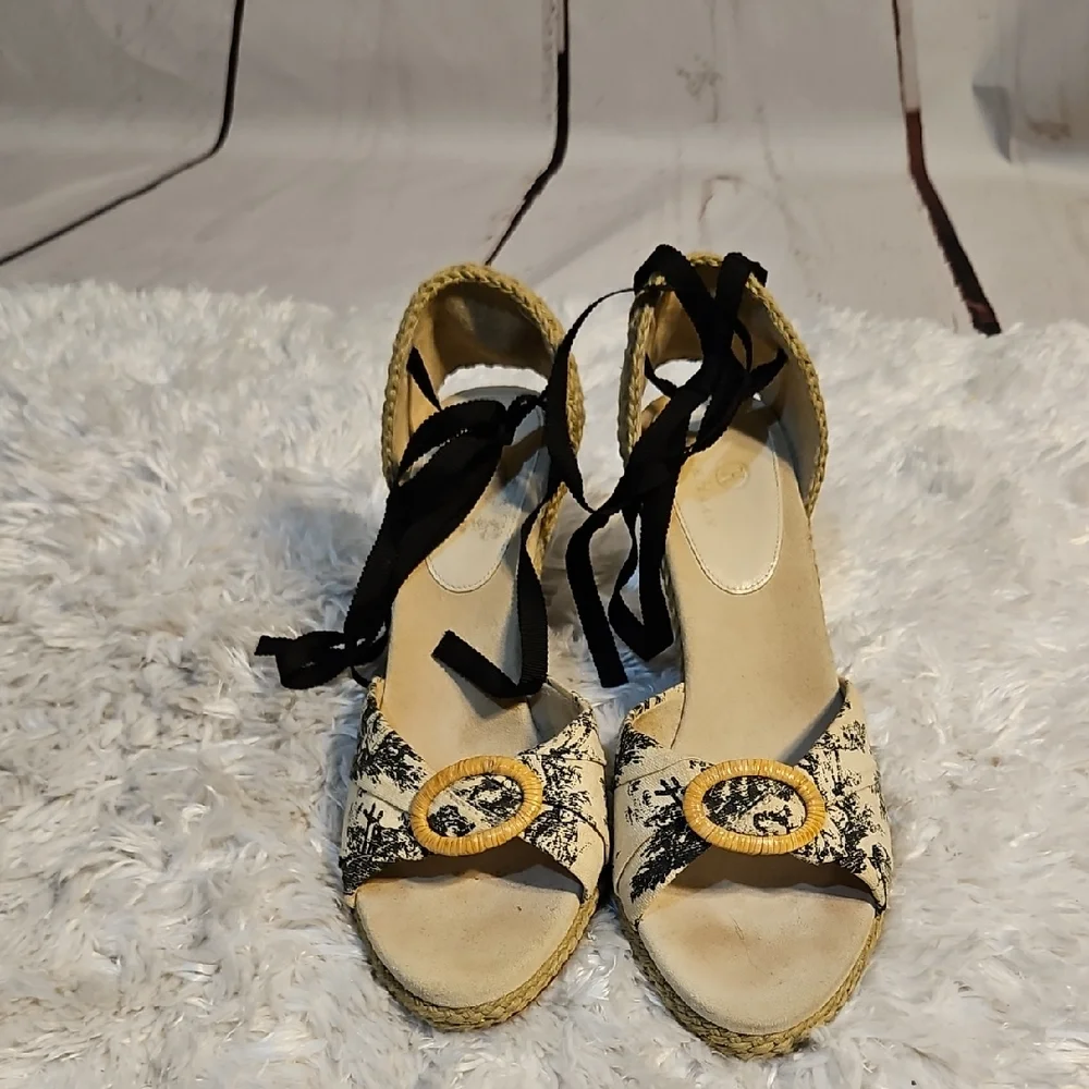 Elegant Black and‎ Cream Espadrilles with Wedge Heel